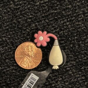 Crocs Jibbitz Pink Flower Perfume Icing Shoe Charm
